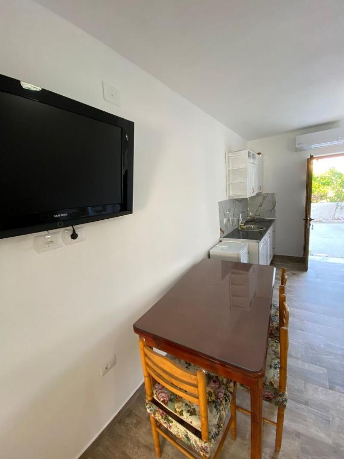 Vila Arlind Hotel Vlore Luaran gambar